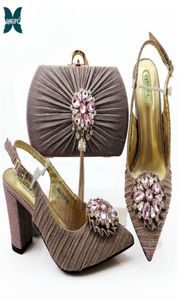 Afrcian Selling Italian Design Nigerian Women Shoes And Bag Set Decorated With Rhinestone In Pink Color For Party Dress4428316