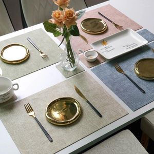 Tapetes de mesa 4pc Faux Leather Placemats de 4 placemats internos para refeições ao ar livre sem deslizamento lavável