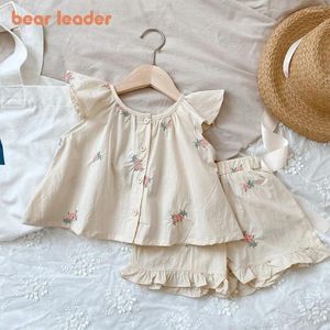 Set di abbigliamento set di moda estivo per le ragazze dell'orso stampato per bambini con la manica volante cortometraggi a due pezzi, bambina carina