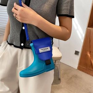 Omuz çantaları tasarımcı çantası 2024 kadın yağmur ayakkabıları cep telefonu ins yüksek kaliteli jöle messenger sevimli crossbody