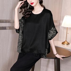 Women's T Shirts 2024 Spring/Summer Black Silk Satin Embroidered Top O-Neck Bat Shirt Loose Large Mom Dress Slim T-shirt