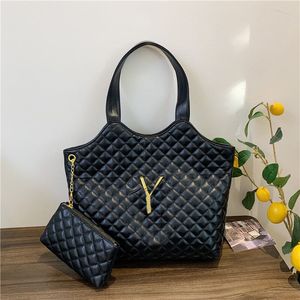 Bolsa de sacola de bolsa ao ar livre bolsa de luxo bolsa de ombro para mulheres genuíno couro com treliça tasche saco de compras de luxo te040 h4