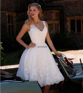 Vintage Short Length Wedding Dresses A-Line V Neck Beaded Lace Country Wedding Dresses Plus Size White