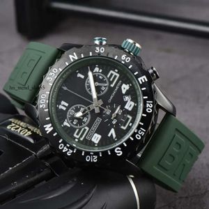 Top luksusowe zegarek męskie kwarc endurance pro avenger chronograph 44 mm zegarki wiele kolorów gumowe zegarki zegarki szklane na rękę 39