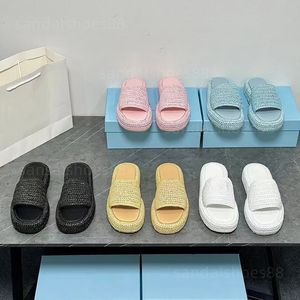 디자이너 Sandles Sandals 유명한 디자이너 여성 신발 빨대 크로 셰 뜨개질 플랫폼 샌들 슬리퍼 슬리퍼 플랫폼 발 뒤꿈치 플립 플롭 슬라이더 슬리퍼 캐주얼 샌들레