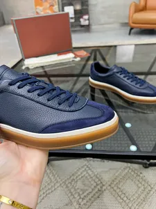 Scarpe da corsa per il designer di moda caldo da uomo atletico da maschi neri navy vintage piattaforma di scarpe da ginnastica blu brillante Spezial 38-44 EDJ240101L