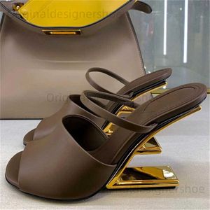 Sandaler Designer Brown Women Slippers Sexy Peep Toe Dress Pumpar 2024 Nya sommaren utomhus Mules High Heel Sandals Wedge Shoes Woman T240416