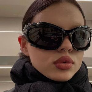 Designer Moda Cyberpunk Óculos de sol Party Personalidade técnica negra y2k Tech Sense Sunglasses Instagram Uma sensação de futuras homens bonitos homens homens