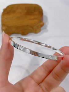 Designer Trend Single Circle Carter Closed Pure Silver Bracelet Womens Solid Thin with Small Design for Young Gifts ND40