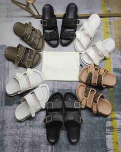 Дизайнер FF Pattern Table Slides Женщины модные кожаные сандалии из пряжки с сандал.