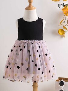 Nuova gonna da principessa delle ragazze estive 2024, gonna per bambini, abito da bambino con una moda alla moda di un anno, gonna a maglie a stella