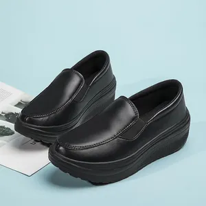 Lässige Schuhe Frauen Frühling echtes Leder weiche Außensohle Arbeit weibliche schwarze Swing Frau Plus Size Keile Single Single