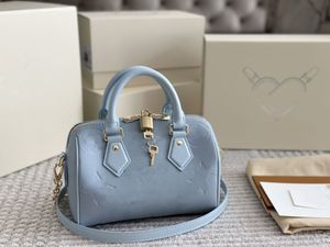 24SS Женский роскошный дизайнер роскошный новый мечта ледяная синяя сумка для подушки женская сумочка сумки для плеча кросс -кубики сумки для макияжа 20 см qpqne