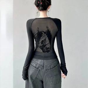 女性のための黒いレトロエンジェルプリントTシャツ秋のファッションスリムフィットティーシャツY2K e-ガール長袖ボトムトップスMujer 240409
