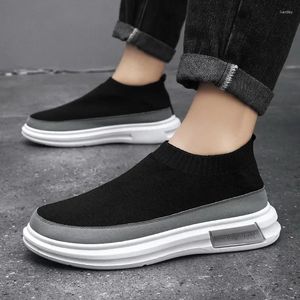 Dance Shoes Men Breathable Mesh Low Top Outdoor Sports Flat Lazy Non-slip Loafers Running Casual Fashion Shoe