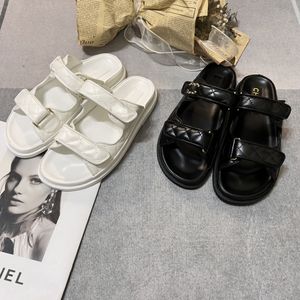 Sandálias de moda feminina 24SS - Iniciante de sandálias de velcro de verão Designer de marca Ootd Sandálias de praia de verão recomendadas