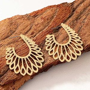 Other Vintage Geometric Exaggerated Cut-out Metal Stud Earrings For Women Girls Party Holiday OL Fashion Jewelry Ear Accessories DE053 240419