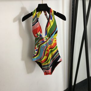 Projektant Swim garnitury Summer Beach Swimsuit Kobiety seksowne bikini stroje kąpielowe bez pleców kantar szyi jeden kawałek czołg Kąpiel Kącik Maillot de Bain femme wakacyjny scrunt