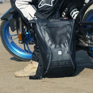 Väskor utomhus motorcykel ryggsäck cykelväska Vattentät offroad Men's Knight Bag Girl Rafting Kayaking Canoing Travel