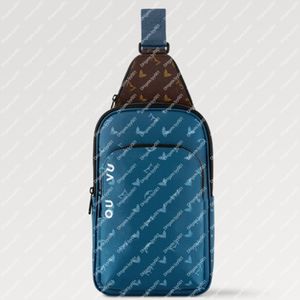 أكياس الانفجار الساخن للرجال M23782 Avenue Slingbag NM Atlantic Blue Canvas Classic Backpack Pocket Counter Bag Strap Straps Cowhide Coled Sendile Lining Black-Color