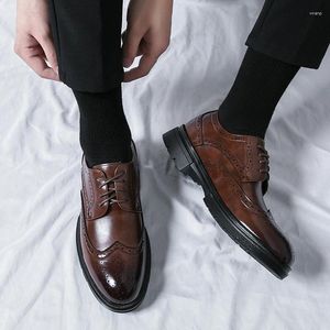 Casual Shoes Handgjorda herrar Wingtip Oxford Leather Brogue Men's Dress Classic Block Carved Business Formal for Men