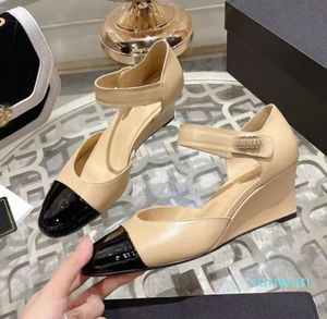 디자이너 여성 하이힐 샌들 여름 패션 가죽 웨지 슬리퍼 섹시 파티 신발 고품질 디자이너 가죽 신발 6 cm 하이힐 상자