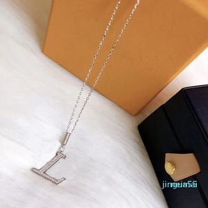 Women Designer Gold Necklace With Pendant Luxurys Designers Necklace Womens Fashion Love Necklace Pearl Choker For Gift