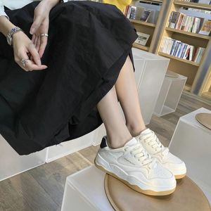 Casual Shoes Women's 2024 Fashion White Sneakers Non-Slip Women spetsar lägenheter vulkaniserade