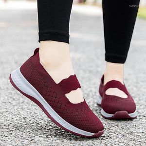 Sapatos casuais malha de verão feminina vulcanizada tênis não escorregadores mulheres escorregam em treinadores de malha tenis feminino zapatillas mujer