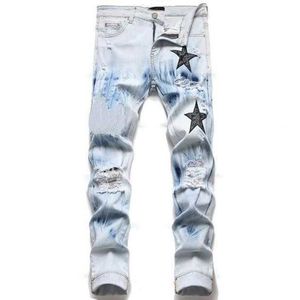 Mens Jeans Jeans Europeu Jean Hombre Letter Star Men Borderyy Patchwork Ripped for Trend Brand Motorcycle Pant Mens Skinny1