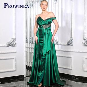 Sukienki pasa startowe Prowinea Glitter A-Line Celebrity Dress Off-the ramion V-Neck Rhinestones Pleat Sweep Train Vestidos de Gala Custom Made