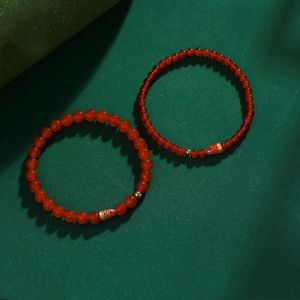 Accessorio geomanzia Naturale Red Jade Calcedony Design fai -da -te Donne Mano fatto a mano da donna che indossa un braccialetto Koi con grande quantità e qualità superiore