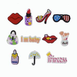 Anime Charms Großhandel Kindererinnerungen Kosmetik Lippenstift Funny Gift Cartoon Charms Schuhzubehör