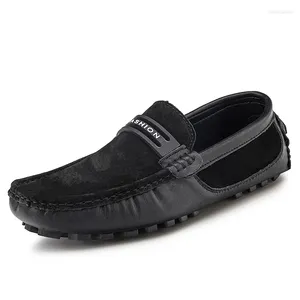 Lässige Schuhe glänzende männliche Leder -Hochzeitskleid formelle Slipper Elegantes Moccasins rutschen auf Herren flach rutschen