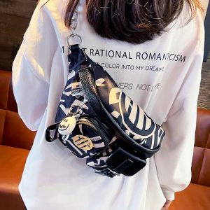Çantalar moda markası baskılı kadın çantalar 2023 Yeni moda hafif motosiklet çanta haberci çanta eğlence Koreli çanta jiaozi çanta.