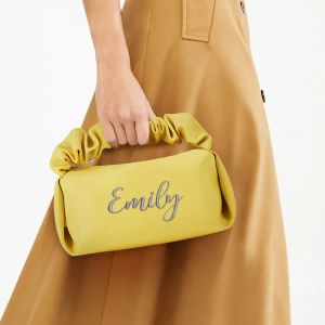 Casos cor lisa personalizados bolsa de bolsa de couro de PVC bordada para mulheres para mulheres, para mulheres, saco de presente de dama de honra personalizado casamento