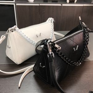 Famous designer solid color classic shoulder bag chain crossbody bag zipper style fashionable women's bag for dating, shopping, tourism, regular edition