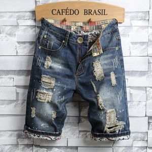High Street Jeans Trendy Five Point Beggar Pants Youth Broken Hole Denim Shorts Mens Outwear Straight Retro 240412
