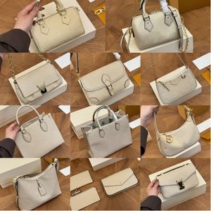 24SS Women's Luxury Designer Milkshake White Handbag Women's Handbag Shoulder Bag Crossbody Bag Underarm Bag Solid Color Makeup Bag Purse