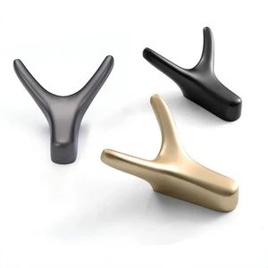 Ox Horn Creative Design Zinc Alloy Black Wall Hooks Towel Robe Hook Clothes Coat Storage Organizer Bathroom Accessories 240407