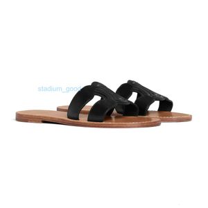 10a top quality Summer sandal Sliders womens Mule luxurys Designer Slide fashion Casual shoes Flat heel outdoors black brown Slippers beach pool sandale Slipper