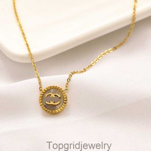 18K Gold Plated Luxury Designer Necklace for Women Fritillary Shape Brand Letter Choker Chain Necklaces Jewelry Accessory High Quality 20style