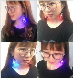 Brincos de bronzeamento coreano Harajuku Personalidade engraçada boate de boate colorida lâmpada fêmea 1 par