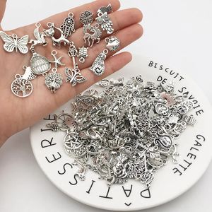 100pcs misturados pequenos animais pendentes aleatórios encantos de miçangas para jóias fabricando braceletes de colar de braceletes de braceletes