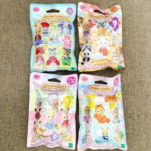 Japan Sylvanische Familien Blindkasten Kawaii Camping Dress Up Babypuppe süße Anime Figros Zimmer Ornamente Flocken Spielzeug Geschenke 240407