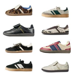 2024 Summer Fashion Og Casual Shoes for Men Women Trainer Cloud White Core Black Bonners Coll Egiate Green Gum Fashion Sports Flat Sports Sneaker