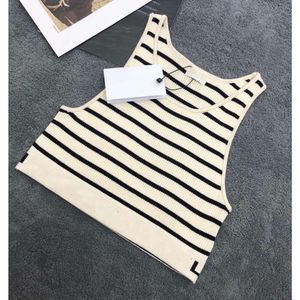 Hochwertiger Frauen Designer-Buchstaben Print Tan Top Schwarz und Weißer Sommer Kurzarm Damen Kleidungsgröße S-L Großhandel