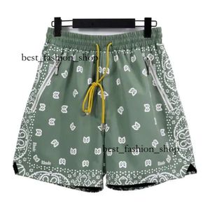 Rhude Basketball Shorts最高品質のメンズFiビーチショートランニングパンツスポーツフィットンラグジュアリーショーツサマーカジュアル汎用性の高いクイック乾燥通気性メッシュボード286