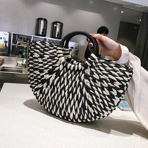 Drawstring Sıradan Rattan Yarım Ay Kadın Çanta Tasarımcısı Yaz Plajı Saman Çantalar Hasır Dokuma Büyük Tavalar Bayanlar Seyahat Çantaları Bali Çanta