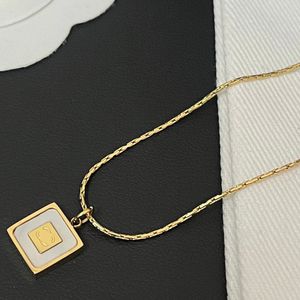 Good Sell Square Pendant Necklace Designer Letter Brand Necklace 18k Gold Plated Choker Men Womens Stainless Steel Chain Necklaces Wedding Jewelry Gift with Box